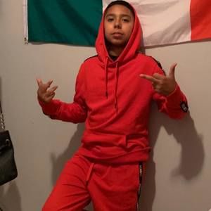 Meet your Posher, Javier